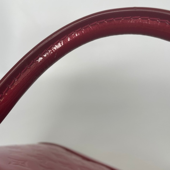 LOUIS VUITTON | ALMA PM VERNIS | CERISES - Picture 9 of 15